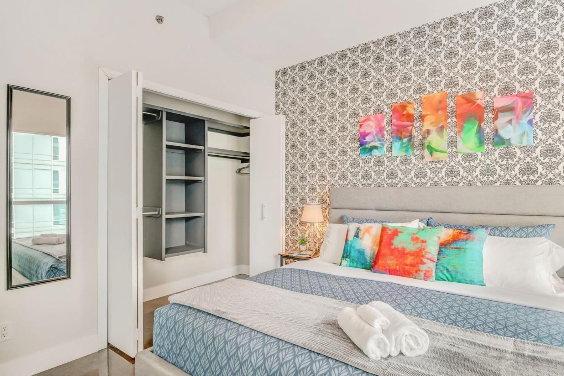 Luxury 2Br Condo - King Bed - Stunning City Views YYC Exterior foto